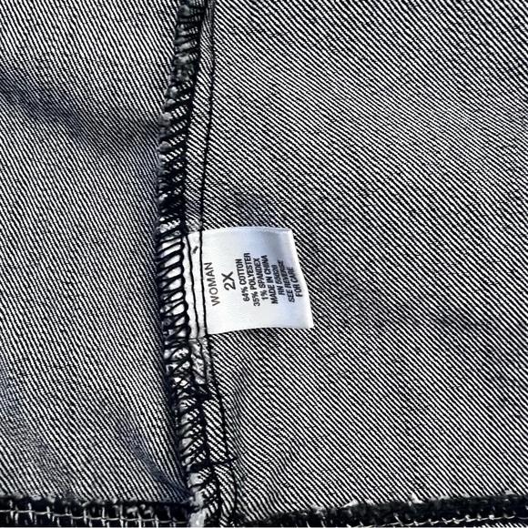 Womans dark indigo blue Denim detailed trim long Jacket - size 2x - Picture 7 of 10